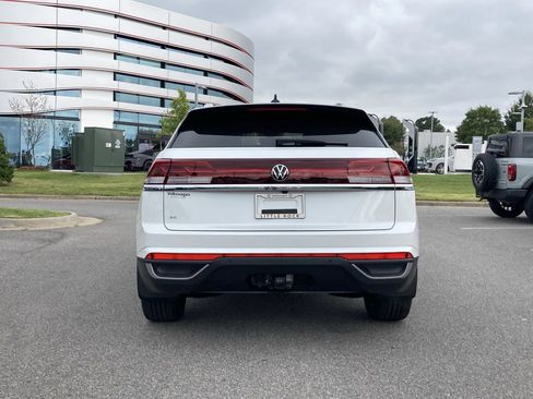 New 2026 Volkswagen Atlas Cross Sport SE image 8