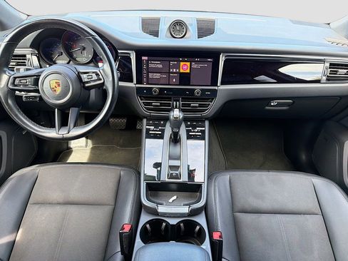 Used 2022 Porsche Macan Base image 22