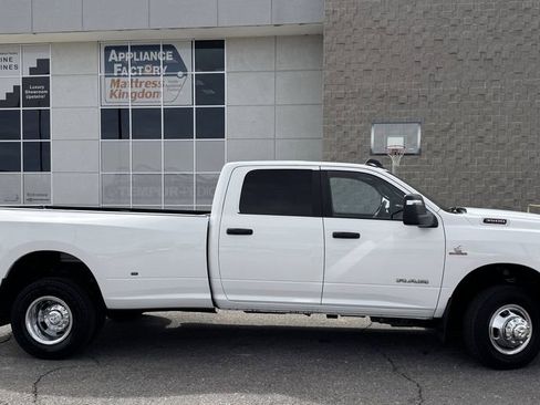 Used 2024 RAM 3500 Tradesman w/ Chrome Appearance Group AWD/4WD image 5