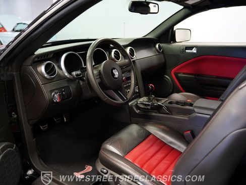 Used 2009 Ford Mustang Shelby GT500 RWD image 4