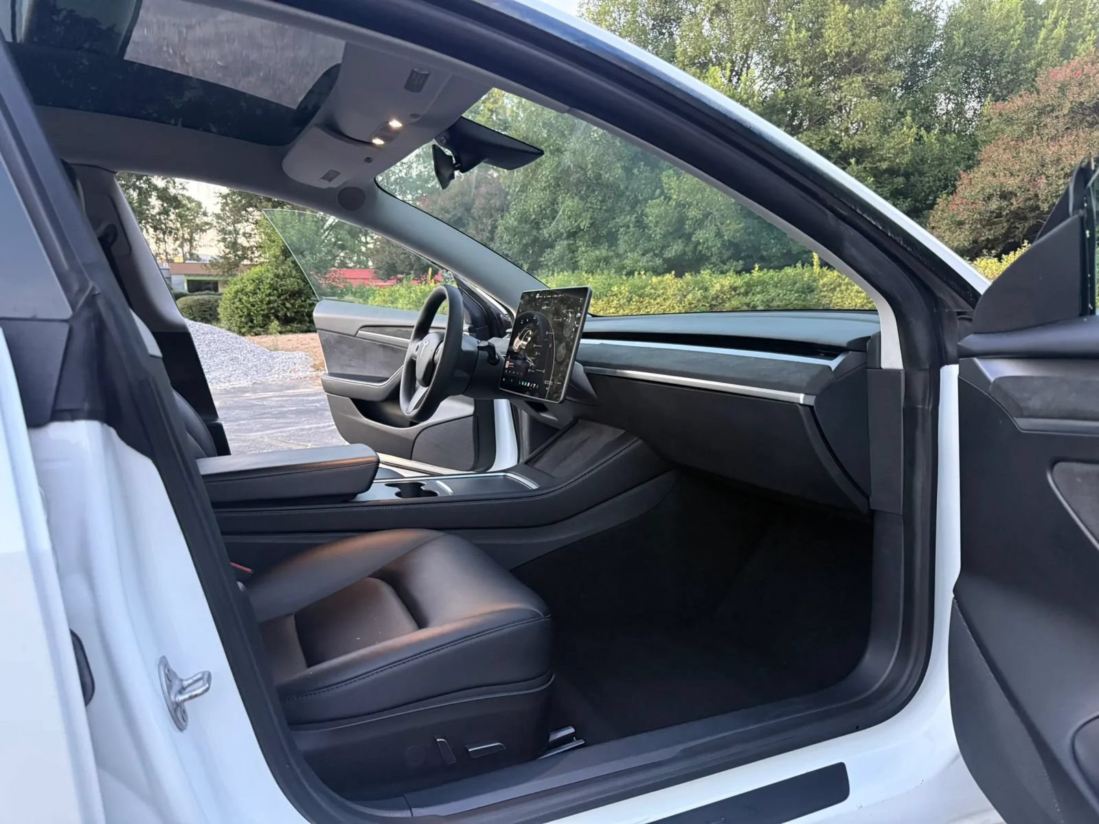 Used 2021 Tesla Model 3 Standard Range Plus RWD image 15