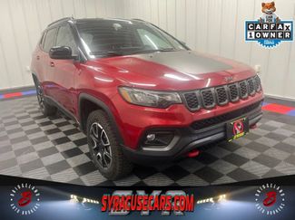 Used 2025 Jeep Compass Trailhawk AWD/4WD video 1