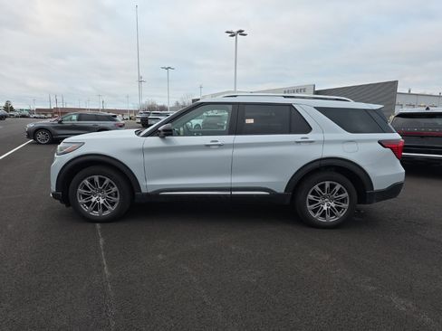 Used 2025 Ford Explorer Platinum image 8