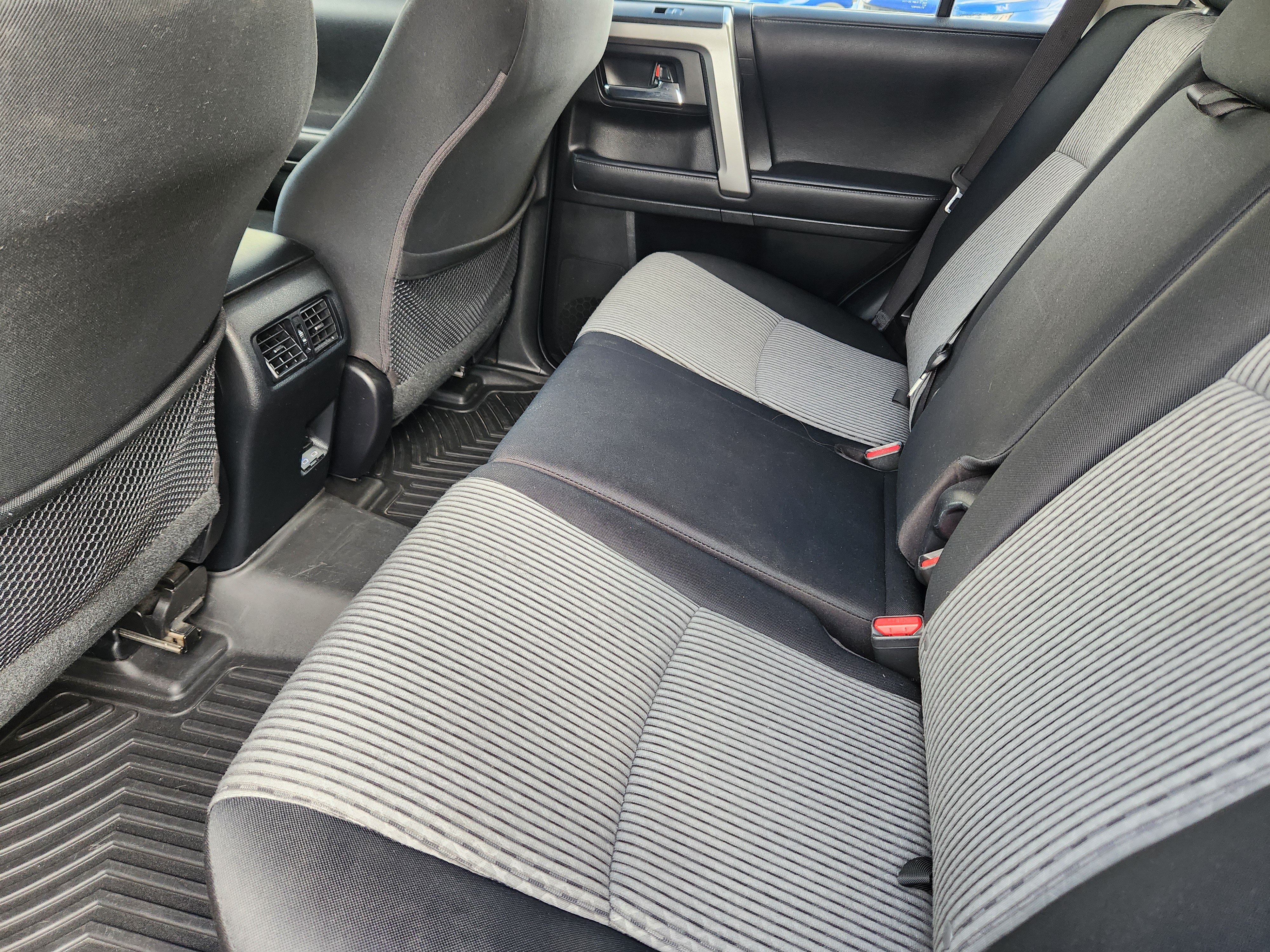 Used 2023 Toyota 4Runner SR5 AWD/4WD image 19