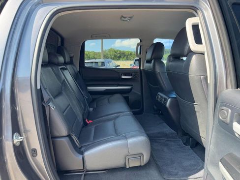 Used 2014 Toyota Tundra SR5 w/ SR5 Upgrade Package AWD/4WD image 12