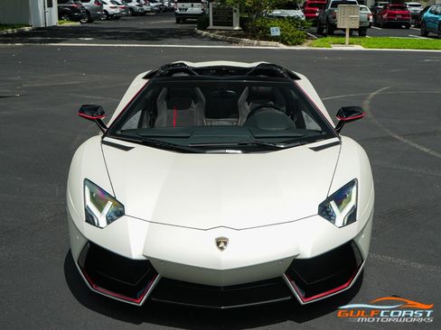 Used 2016 Lamborghini Aventador LP 700-4 image 5