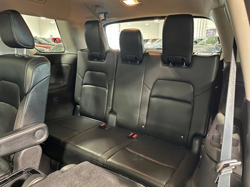 Used 2024 Nissan Pathfinder SL w/ SL Premium Package FWD image 39