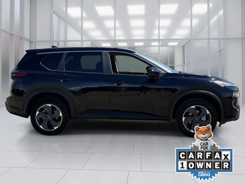 Used 2025 Nissan Rogue SV FWD image 7