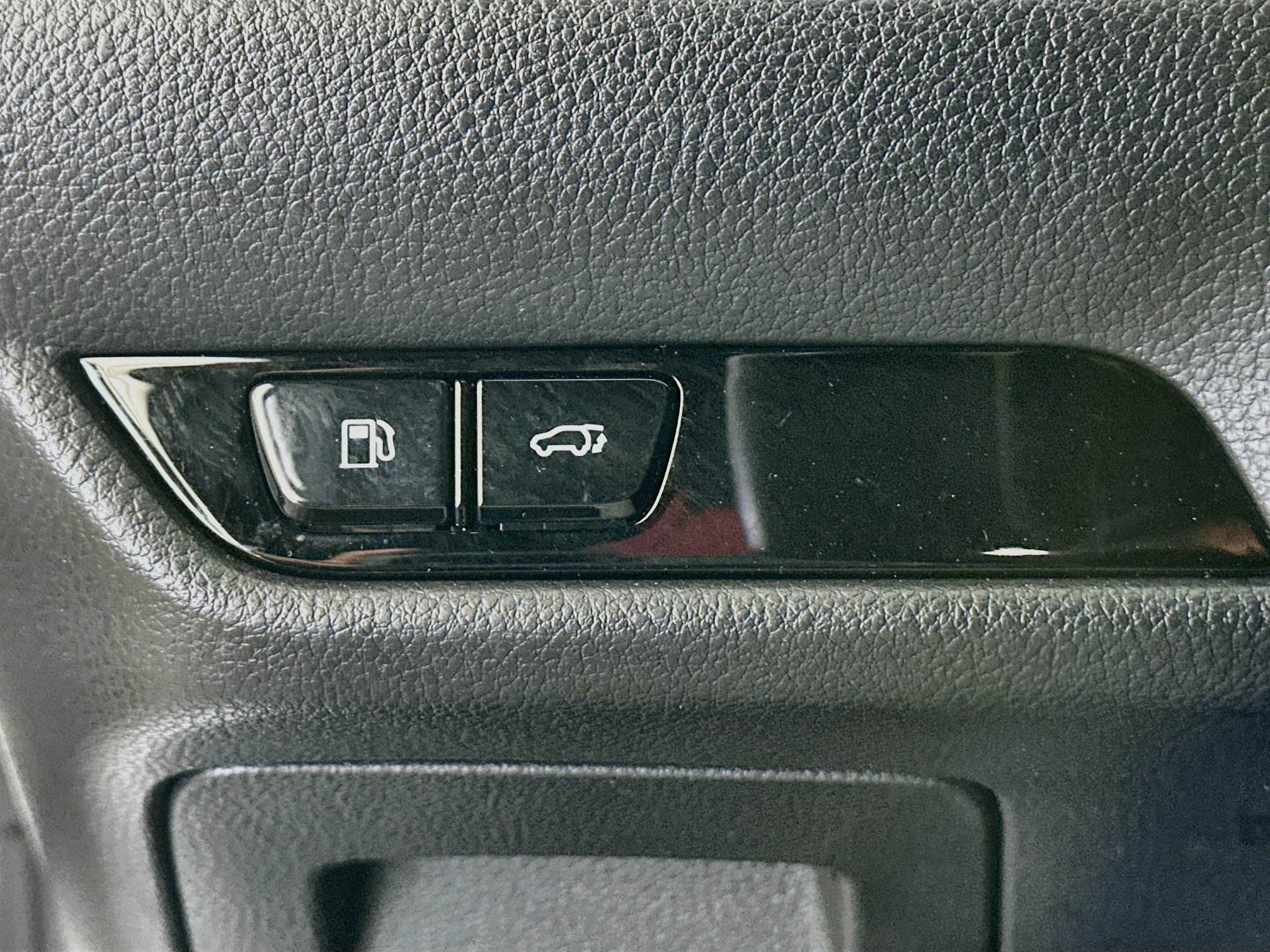 Used 2025 Lexus NX 350 AWD w/ Premium Package image 17