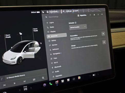 Used 2022 Tesla Model 3 image 62