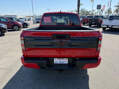 Certified 2025 Nissan Frontier PRO-4X w/ Tow Package AWD/4WD image 5