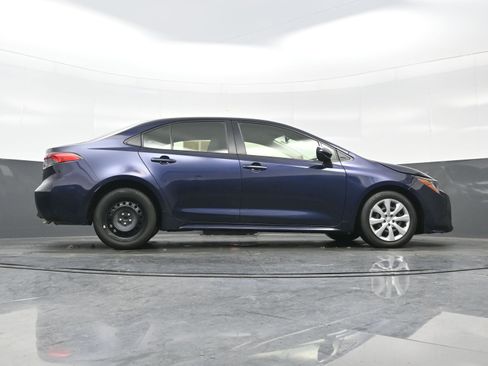 Used 2023 Toyota Corolla LE image 31
