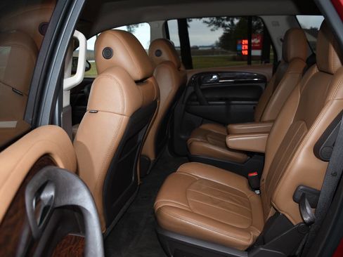 Used 2014 Buick Enclave Leather image 16