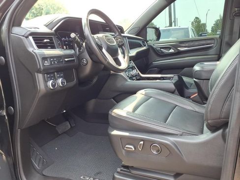 Used 2021 GMC Yukon XL Denali AWD/4WD image 15