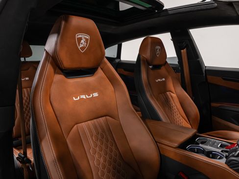 Used 2023 Lamborghini Urus S AWD/4WD image 60