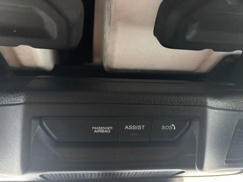 Used 2024 Jeep Wrangler Sport S image 31