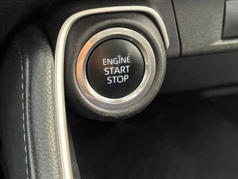 Used 2024 Toyota Grand Highlander AWD image 14