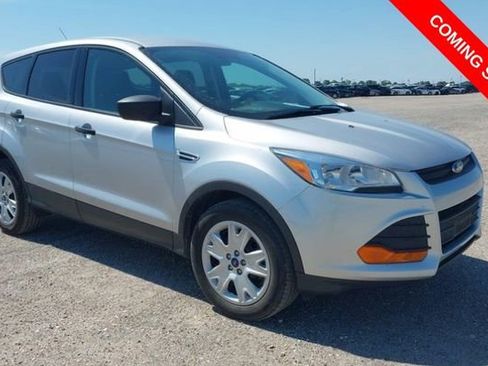Used 2016 Ford Escape S FWD image 2