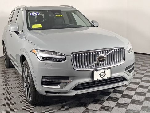Certified 2025 Volvo XC90 T8 Plus w/ Protection Package AWD/4WD image 2