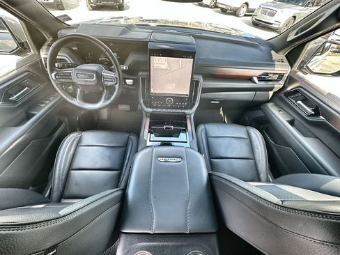 Used 2025 GMC Yukon Denali image 20