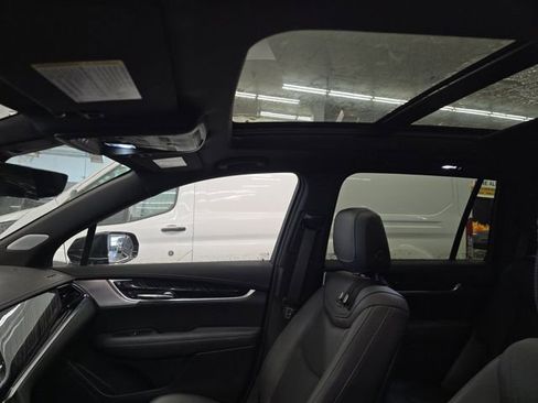 Certified 2024 Cadillac XT6 Premium Luxury w/ Technology Package image 4