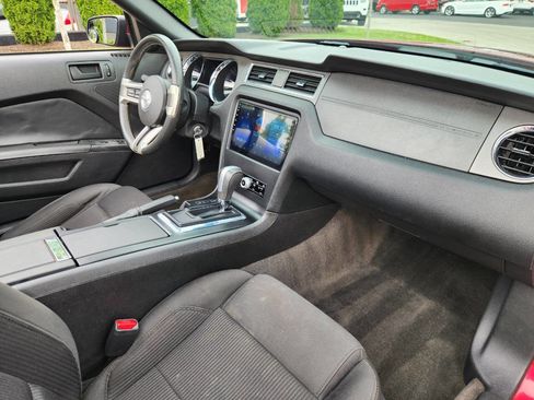 Used 2013 Ford Mustang GT w/ Security Pkg RWD image 6