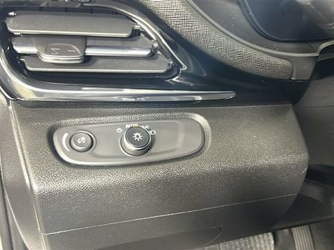Used 2024 Buick Envista Sport Touring w/ Convenience I Package FWD image 20