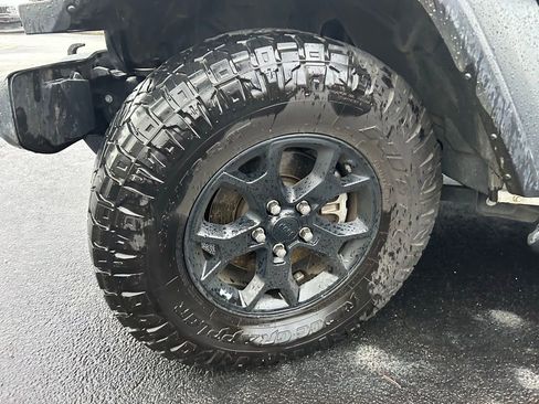 Used 2022 Jeep Wrangler Unlimited Sport image 35
