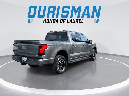 Used 2023 Ford F150 Lightning XLT image 8