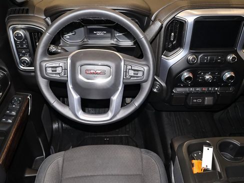 Used 2020 GMC Sierra 1500 SLE w/ SLE Value Package image 21