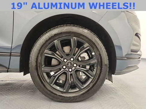 New 2024 Ford Edge SE w/ Black Appearance Package image 11