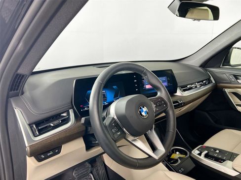 Used 2025 BMW X1 xDrive28i w/ Convenience Package image 10
