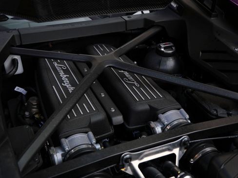 Used 2023 Lamborghini Huracan Tecnica RWD image 26