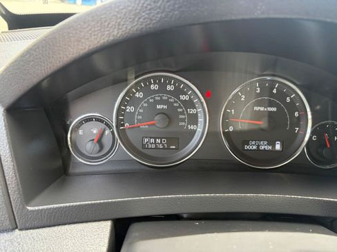 Used 2010 Jeep Grand Cherokee Laredo AWD/4WD image 13