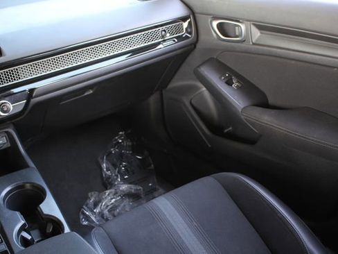 Used 2022 Honda Civic Sport image 34