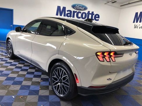 Certified 2025 Ford Mustang Mach-E Premium image 3