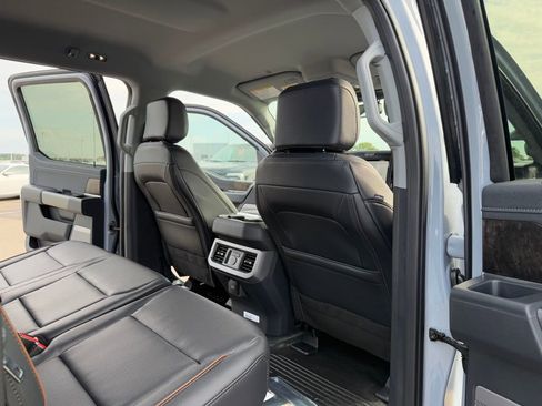New 2026 Ford F250 Lariat w/ Black Appearance Package AWD/4WD image 20