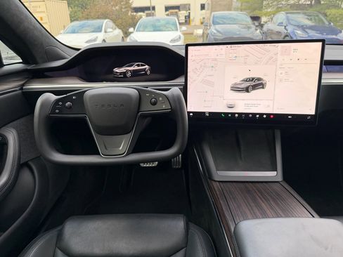 Used 2022 Tesla Model S image 13