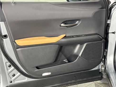 New 2025 Lexus UX 300h AWD image 19