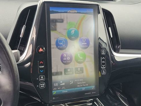 Used 2021 Toyota Prius Prime XLE FWD image 8
