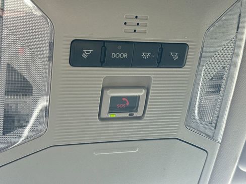 Used 2023 Toyota RAV4 LE image 29