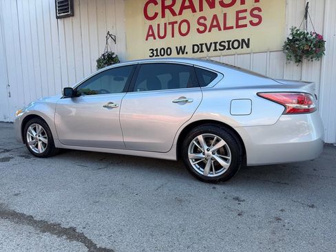Used 2014 Nissan Altima 2.5 SV FWD image 9