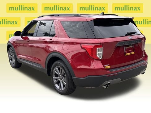 Certified 2022 Ford Explorer XLT w/ Equipment Group 202A image 10