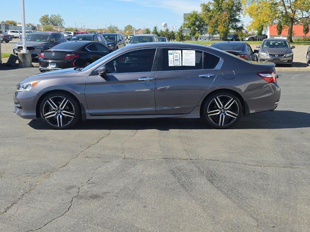 Used 2017 Honda Accord Sport image 4
