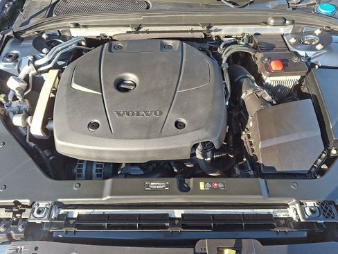 Used 2020 Volvo V60 T5 Cross Country w/ Protection Package image 28