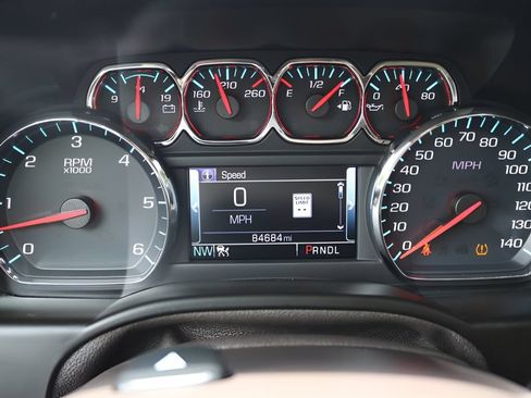 Used 2019 GMC Yukon XL SLT w/ Open Road Package AWD/4WD image 30