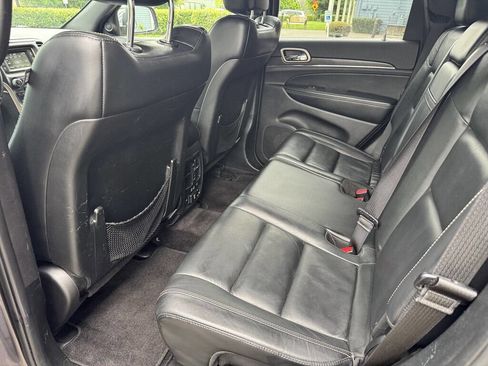 Used 2017 Jeep Grand Cherokee Limited AWD/4WD image 17