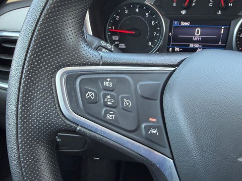 Used 2023 Chevrolet Equinox LS w/ LS Convenience Package FWD image 12