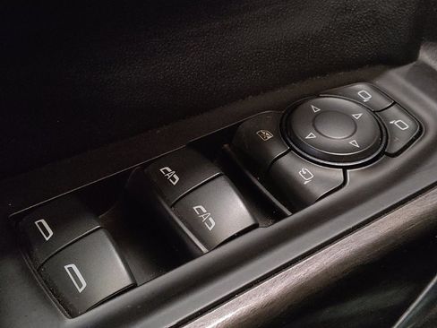 Used 2019 Chevrolet Silverado 1500 LTZ w/ LTZ Premium Package image 27