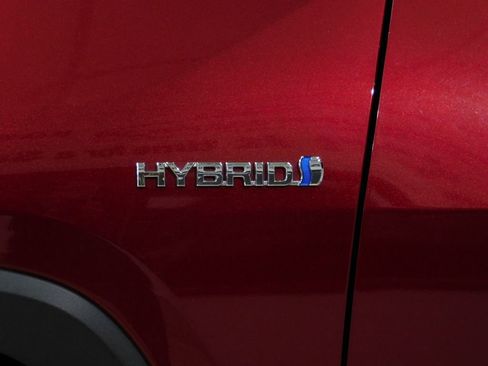 Used 2020 Toyota RAV4 Limited w/ Carpet Mat Package image 20